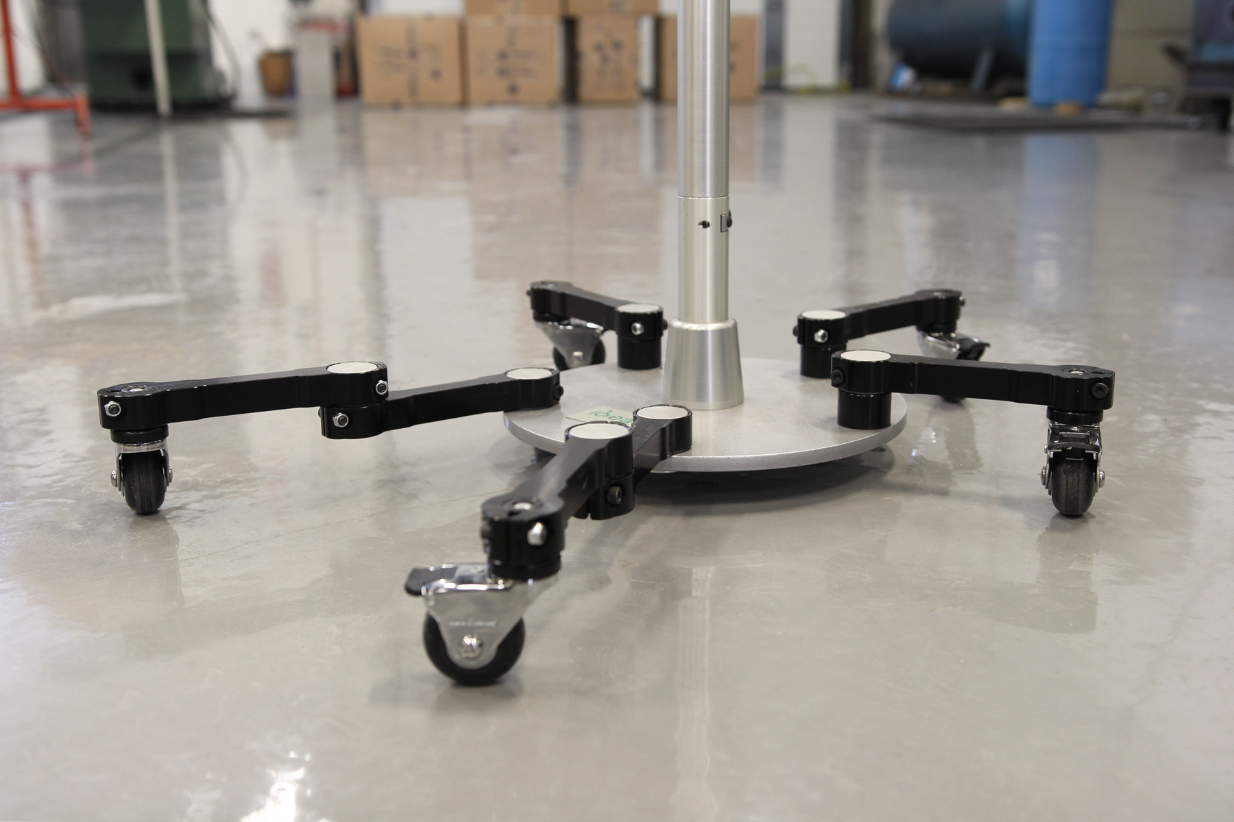 Mobile Rolling Stand for holding devices